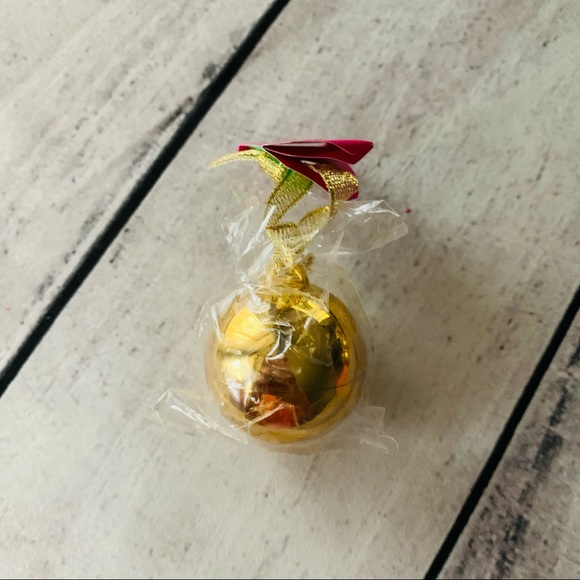 COPY - 2/13$ SEPHORA COLLECTION Holiday Vibes Lip Gloss Ornament Limited Edition - Picture 3 of 3